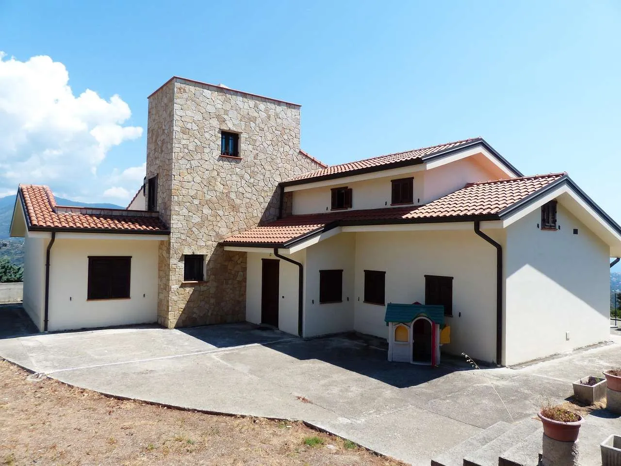 Expert Guide to the Repair of Roofing: Essential Tips & Insights